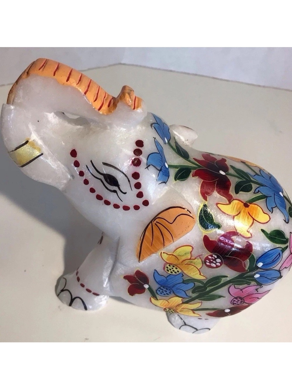 Cute elephant figurine with trunk raised - Picture 7 of 10